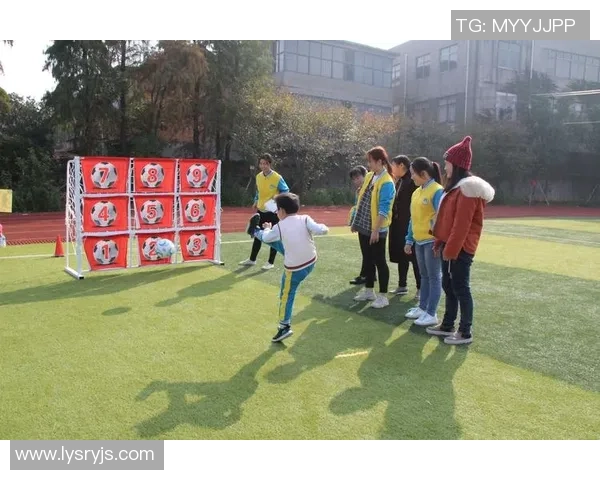 创意无限的足球帽手工制作教程让你轻松打造个性化运动风格